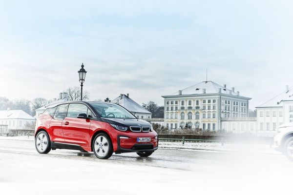 p90335979_lowres_the-bmw-i3-03-2019