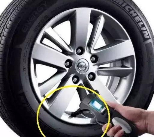 就会与地面摩擦力增加,导致阻力变大,油耗也就上升了.