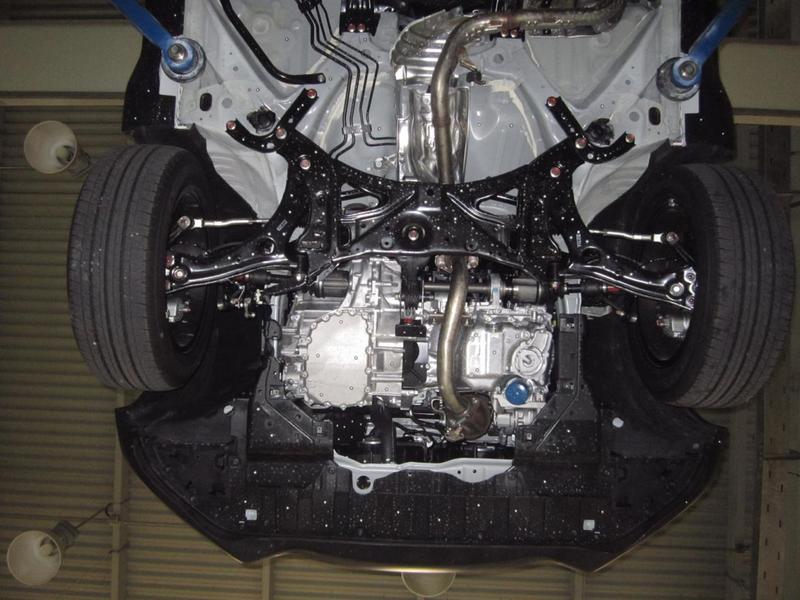 其它小型suv副车架用的是全框式(以缤智为例)